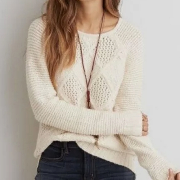 AMERICAN EAGLE Ivory Diamond Knit Sweater Size S - Picture 1 of 5